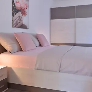 https://apartments-danijela-love-nest.primorje-gorskikotar.com